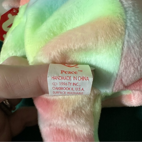 1996 NWT “Peace” Ty Beanie Baby… authentic and never played with. - Picture 8 of 10